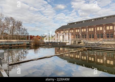 Bochum, Germania - 23 febbraio 2021: Patrimonio industriale della regione della Ruhr. Ex centrale elettrica in vista panoramica a Bochum. Foto Stock