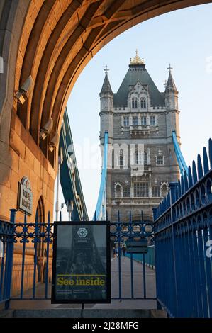 Landmark Bridge Tower Bridge Londra Inghilterra un ponte di bascule sul Tamigi. Foto Stock