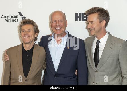 11 ottobre 2019, New York, New York, Stati Uniti d'America: Willem Dafoe, Bruce Willis, Edward Norton presenziano alla prima di Motherless Brooklyn durante il 57th New York Film Festival ad Alice Tully Hall (immagine di credito: © Lev Radin/Pacific Press via ZUMA Wire) Foto Stock