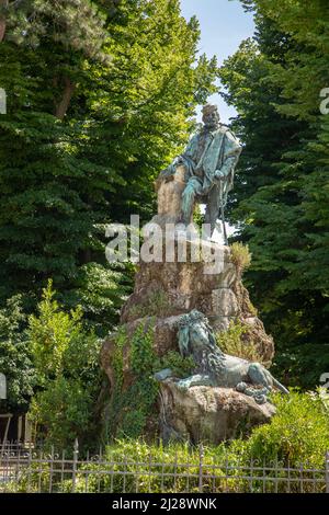 Venezia, Italia - 3 luglio 2021: Monumento a Giuseppe Garibaldi. Giuseppe Garibaldi monumento con 3 statue in bronzo dello scultore Augusto Benvenuti (1839 - 189 Foto Stock