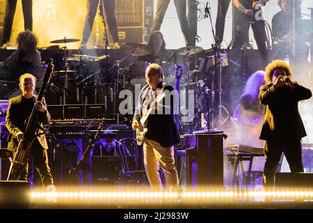 Milano Italia 30 Marzo 2022 Hans Zimmer live at Mediolanum Forum Assago for the live show user colours of Ukraine© Andrea Ripamonti / Alamy Foto Stock