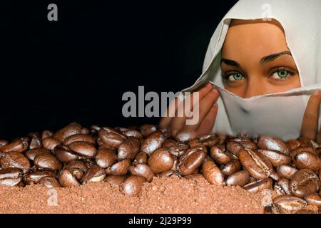 I chicchi di caffè della varietà arabica si trovano sul caffè macinato, sullo sfondo una giovane donna araba con velo Foto Stock