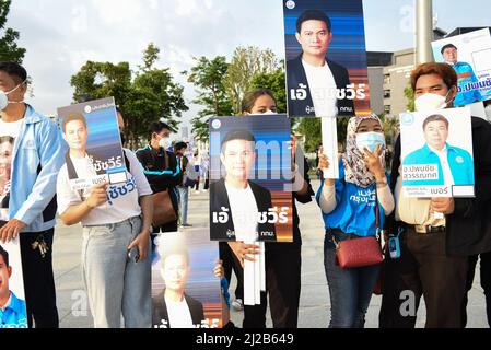 Bangkok, Tailandia. 31st Mar 2022. 31 marzo 2022 : Atmosphere, il primo giorno dell'apertura dei candidati all'elezione del governatore di Bangkok, presso l'Amministrazione Metropolitana Municipio di Bangkok 2 Mitmaitree Road, Dindang, È considerata un'elezione del governatore di Bangkok, capitale della thailandia per la prima volta in otto anni dopo un colpo di stato nel 2014, le votazioni si svolgeranno domenica 22 maggio 2022. (Credit Image: © Teera Noisakran/Pacific Press via ZUMA Press Wire) Foto Stock