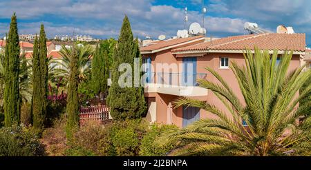 Tipico sviluppo residenziale in stile mediterraneo. Foto Stock