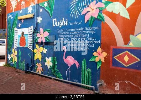 Murale artistico della parola Papiamentu 'sushi' a Willemstad, Curacao Foto Stock