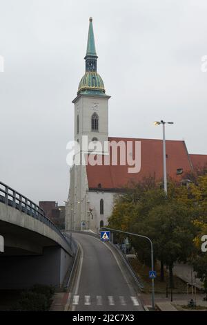 Cattedrale di San Martino (Katedrála svätého Martina) a Bratislava, Slovacchia. Foto Stock