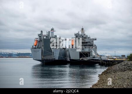 Tacoma, WA USA - circa Agosto 2021: Vista delle navi gemelle l'Isola del Capo SS e Capo Intrepid Foto Stock