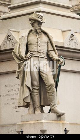 Monumento ai soldati e marinai a Penn Square Lancaster PA Foto Stock