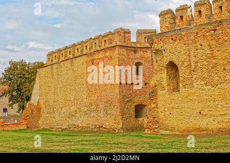 Castello di Ilok dettaglio del muro difensivo nel nord-est della Croazia Foto Stock