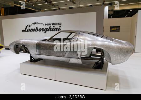 Parigi, Francia. 15 marzo 2022, Retromobile Show presenta auto d'epoca a Parigi, Francia. Credito: Gerard Crossay/Alamy Stock Photo Foto Stock