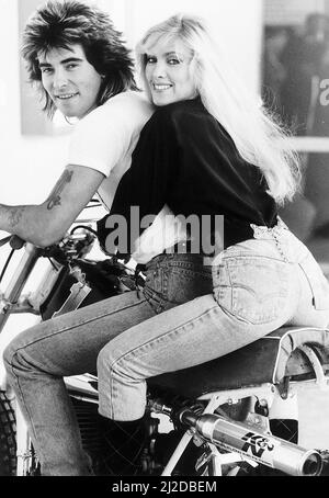 Cantante di Lynsey de Paul con Eddie Kidd dbase MSI Foto Stock