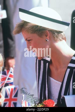 Principe e Principessa di Galles, Medio Oriente Tour Novembre 1986. I nostri spettacoli di foto ... Principessa Diana in Bahrain, domenica 16th novembre 1986. Foto Stock