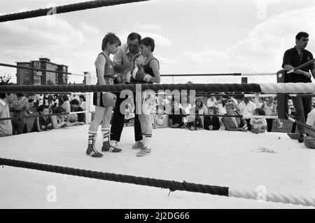 School Carnival, Ashmead School, Northumberland Avenue, Reading, giugno 1985. Foto Stock