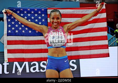 Kendell Williams (USA) si pone con la bandiera degli Stati Uniti dopo aver finito terzo nel pentathlon durante il Campionato Mondiale di Atletica Indoor, Venerdì, Foto Stock