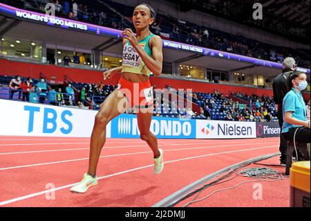 Gudaf Tsegay (ETH) vince le 1.500m donne in 3:57,19during il campionato mondiale di atletica indoor, sabato 19 marzo 2022, a Belgrado, Serbia. (J Foto Stock