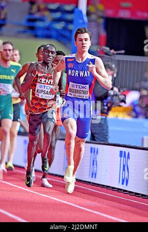 Jakob Ingebrigtsen (NOR) si posiziona secondo nel 1.500m in 3:33,02during i Campionati mondiali di atletica indoor, domenica 20 marzo 2022, a Belgrado, Ser Foto Stock