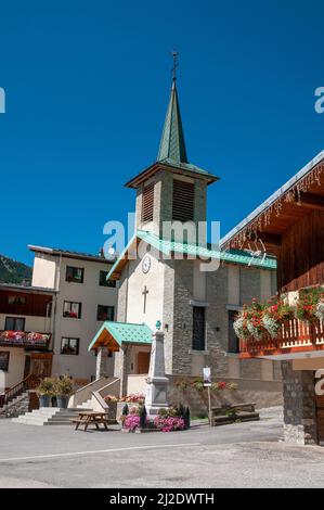 La nuova chiesa costruita, Pralognan-la-Vanoise, Savoia (73), Auvergne-Rhone-Alpes, Francia Foto Stock