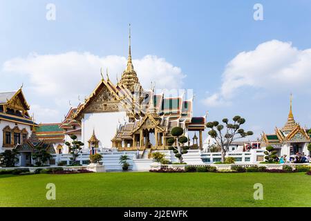 Bangkok, Thailandia - 4 gennaio 2010: Phra Tinang Aporn Phimok Prasat Pavillion nel Grand Palace di Bangkok. Foto Stock