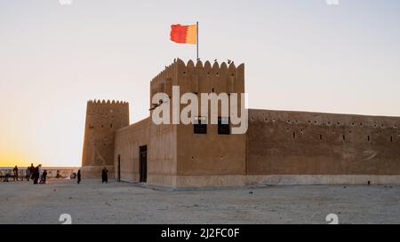 AL ZUBARA, QATAR - 11 MARZO 2021: Forte storico Zubarah (al Zubara) nel nord-est dei deserti del Qatar sul bordo del golfo Persico. Foto Stock