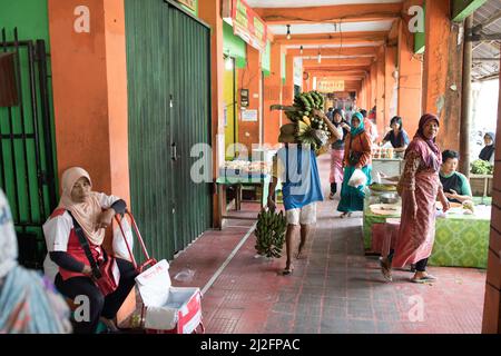 Mercato dei prodotti e dei fiori a Yogyakarta, Indonesia. Foto Stock