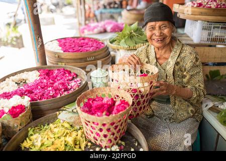 Mercato dei prodotti e dei fiori a Yogyakarta, Indonesia. Foto Stock