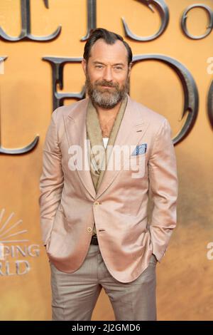 Jude Law arriva al 'Fantastic Beasts: The Secret of Dumbledore' World Premiere al Royal Festival Hall il 29 marzo 2022 a Londra, Inghilterra. Foto Stock