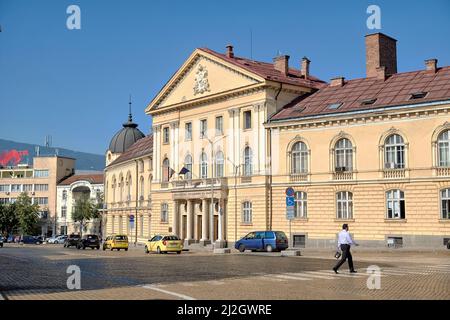 SOFIA, BULGARIA - 02 AGOSTO 2017: L'Accademia bulgara delle Scienze di Sofia è autonoma e pubblica e diffonde diverse opere scientifiche, Encyc Foto Stock