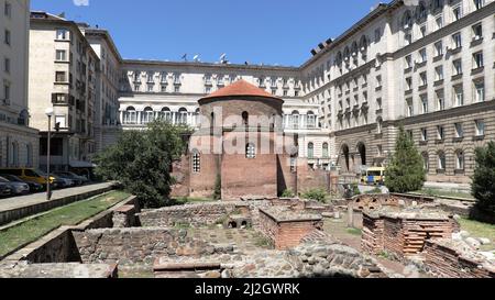 SOFIA, BULGARIA - 01 AGOSTO 2017: Rotunda o Chiesa di San Giorgio è l'edificio più antico di Sofia Foto Stock