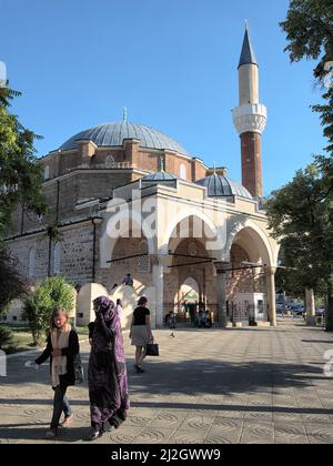 SOFIA, BULGARIA - 04 AGOSTO 2017: Moschea Banya Bashi fu costruita nel 1576 da Mimar Sinan, probabilmente i più famosi architetti ottomani di tutti i tempi Foto Stock