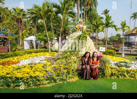 Il famoso Festival dei Fiori di Chiang mai. Chiang mai è una delle principali destinazioni di viaggio nel nord della Thailandia. Foto Stock