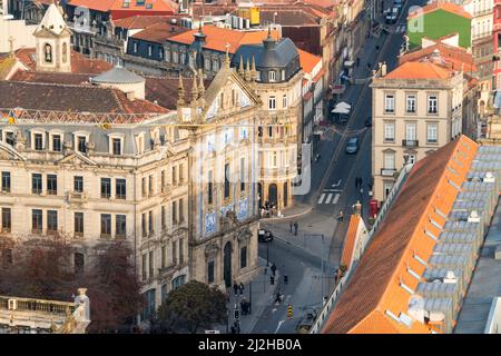 Portogallo, Porto, Chiesa della Congregazione di Sant'Antonio e strade Foto Stock