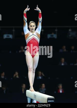 Szczecin, Polonia, 11 aprile 2019: Maellyse Brassart del Belgio compete sul fascio di equilibrio durante i campionati europei di ginnastica artistica Foto Stock