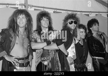 Bon Jovi è stato raffigurato a Monsters of Rock, Castle Donington. David Bryan, Richie Sambora, Jon Bon Jovi, Tico Torres e Alec John tali. 22nd agosto 1987. Foto Stock