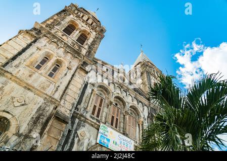 CITTÀ DI PIETRA, TANZANIA - 22 dicembre 2021: Vecchia chiesa cristiana Foto Stock