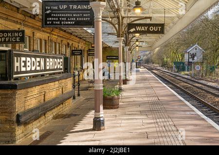 Hebden Bridge Stazione ferroviaria nello Yorkshire occidentale Foto Stock