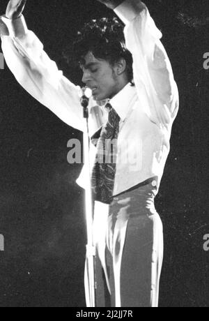 Principe in concerto al NEC, 5th agosto 1988. LoveSexy Tour 1988. Foto Stock