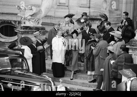 Anthony Andrews come re Edoardo VIII e Jane Seymour come Wallis Simpson sul set di "la donna che amava" in Chantilly. 10th dicembre 1987. Foto Stock