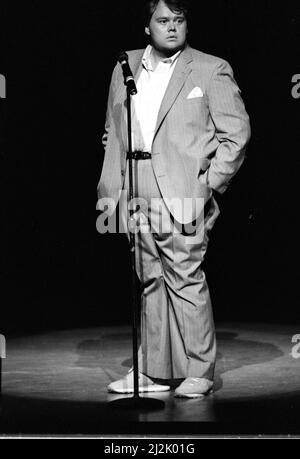 Shoot privato di Louie Anderson al concerto comico di Louie Anderson a Hollywood, 1983 Credit: Ron Wolfson / MediaPunch Foto Stock