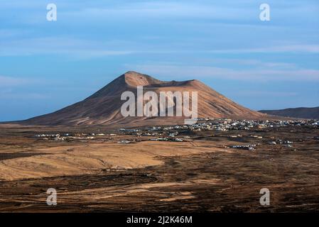 Montagna di Caima vicino Villaverde villaggio, la Oliva comune, Fuerteventura, Isole Canarie, Spagna Foto Stock