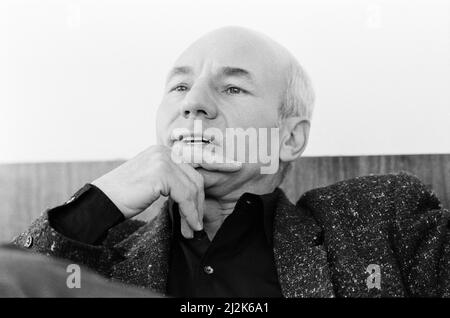 Patrick Stewart, attore, che sta giocando il ruolo del capitano Jean Luc Picard in Star Trek la prossima generazione, nella foto del 20th aprile 1988. Foto Stock