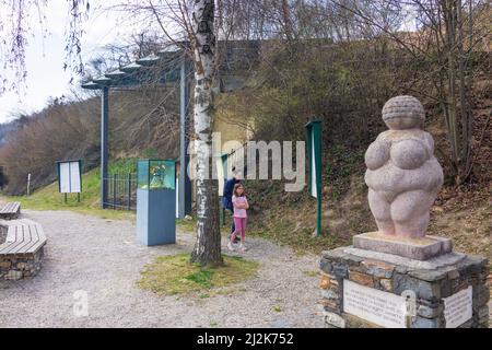 Willendorf in der Wachau: Luogo di ritrovamento della Venere di Willendorf, statuetta di Venus a Wachau, Niederösterreich, bassa Austria, Austria Foto Stock