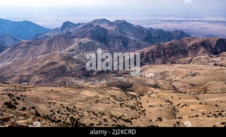 Paesaggio desertico delle montagne di Edom, Shoubak, Giordania. Foto Stock