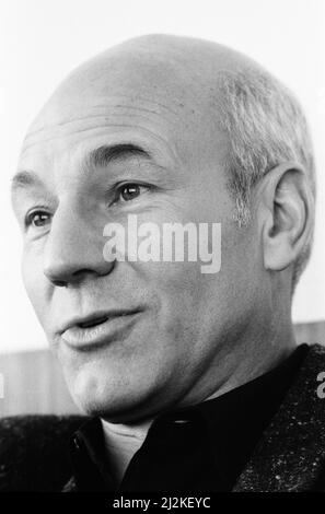 Patrick Stewart, attore, che sta giocando il ruolo del capitano Jean Luc Picard in Star Trek la prossima generazione, nella foto del 20th aprile 1988. Foto Stock