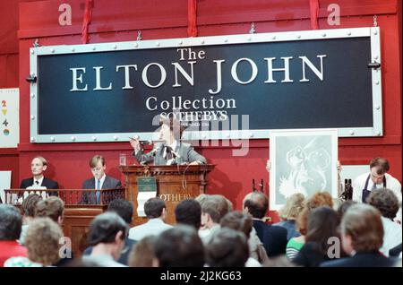 Sotheby's asta di Elton John oggetti. 6th settembre 1988. Foto Stock