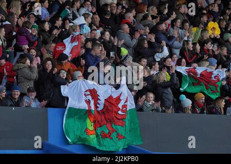 Cardiff, Galles. 2nd Apr 2022. Una folla record di 4875 persone al Cardiff Arms Park. Credit Penallta Photographics/Alamy Live Foto Stock