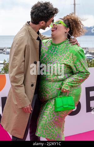 Cannes, Francia, 2 aprile 2022, Levin Leib Lev e Maya Landsmann partecipano alla fotocall 'la lezione' durante il Festival delle Canneseries 5th a Cannes, Francia Foto Stock