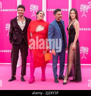 Cannes, Francia, 2 aprile 2022, Levin Leib Lev, Maya Landsmann, Doron ben-David e Mishel Riaboy partecipano al Carpet Rosa durante il Festival delle Canneseries 5th a Cannes, Francia Foto Stock