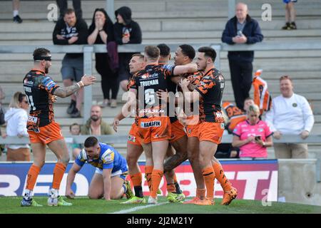 Leeds, Inghilterra - 26th marzo 2022 - i giocatori di Castleford Tigers celebrano la prova di Jordan Turner. Rugby League Betfred Challenge Cup Leeds Rhinos vs Castleford Tigers allo stadio Headingley di Leeds, Regno Unito Dean Williams Foto Stock