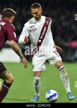 SALERNO, ITALIA - APRILE 2: Marko Pjaca del Torino FC durante la Serie Italiana Una partita tra US Salernitana e Torino FC allo Stadio Arechi il 2 Aprile 2022 a Salerno, Italia (Foto di Ciro Santangelo/Orange Pictures) Foto Stock