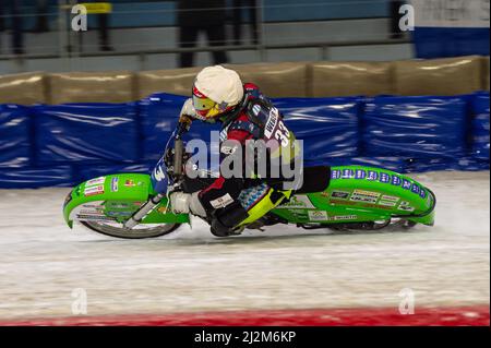 Heerenveen, Paesi Bassi. 02nd Apr 2022. HEERENVEEN, NL. Johann Weber (33) in azione durante la finale del Campionato del mondo Gladiators del FIM Ice Speedway 3 alla pista di pattinaggio Thialf di Heerenveen sabato 2 aprile 2022. (Credit: Ian Charles | MI News) Credit: MI News & Sport /Alamy Live News Foto Stock